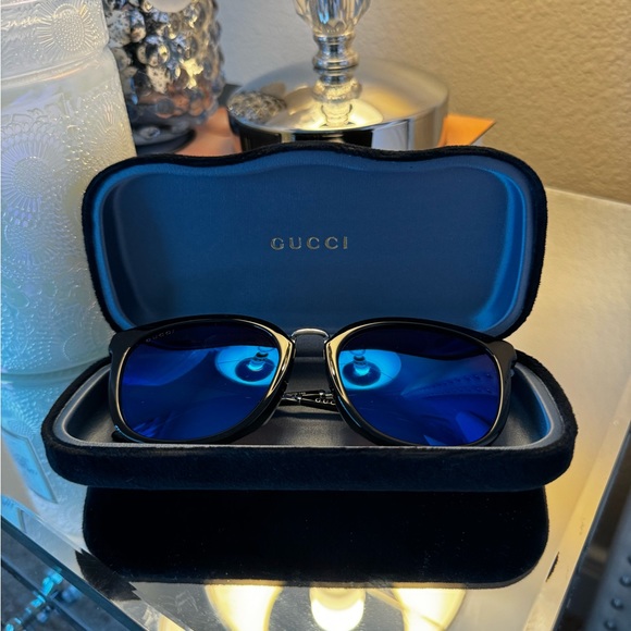 Gucci Wayfarer Sunglasses - Picture 10 of 10